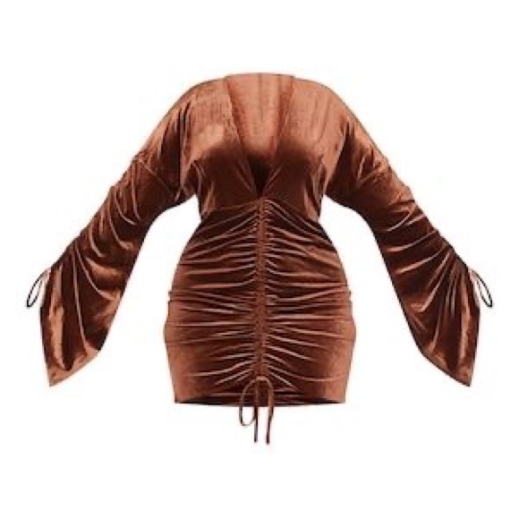 Plus size velvet dress from Pretty Little Thing - Picture 1 of 1